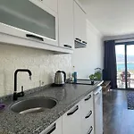 Deniz Manzarali Φετιγιέ