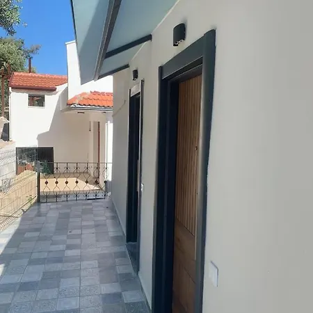 Deniz Manzarali Φετιγιέ